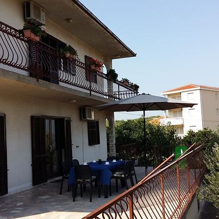 Apartman Dukic Apartamento Trogir Exterior foto