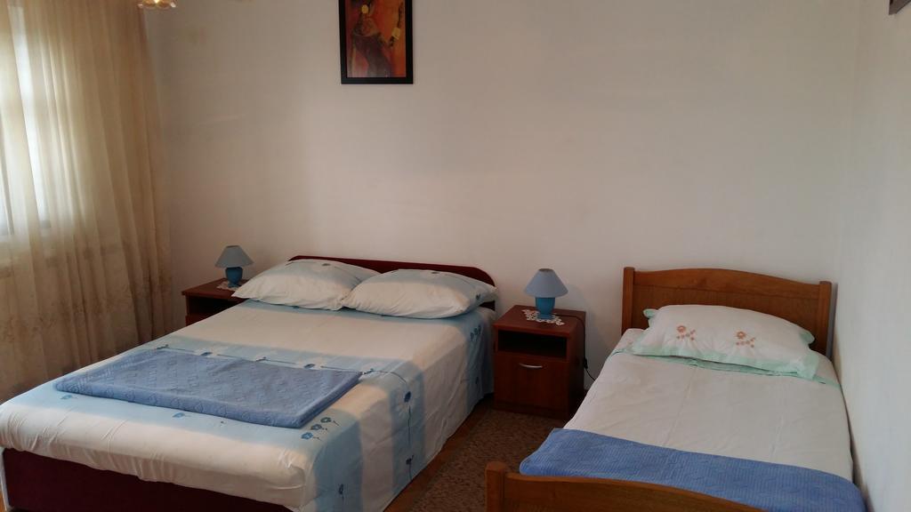 Apartman Dukic Apartamento Trogir Exterior foto